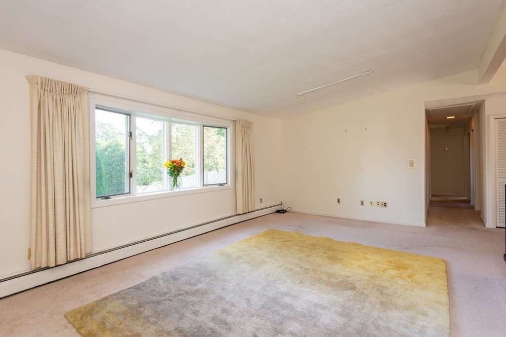 5 Wellesley Road Beverly, MA 01915 - Photo 11 of 42 Gallery Image 11