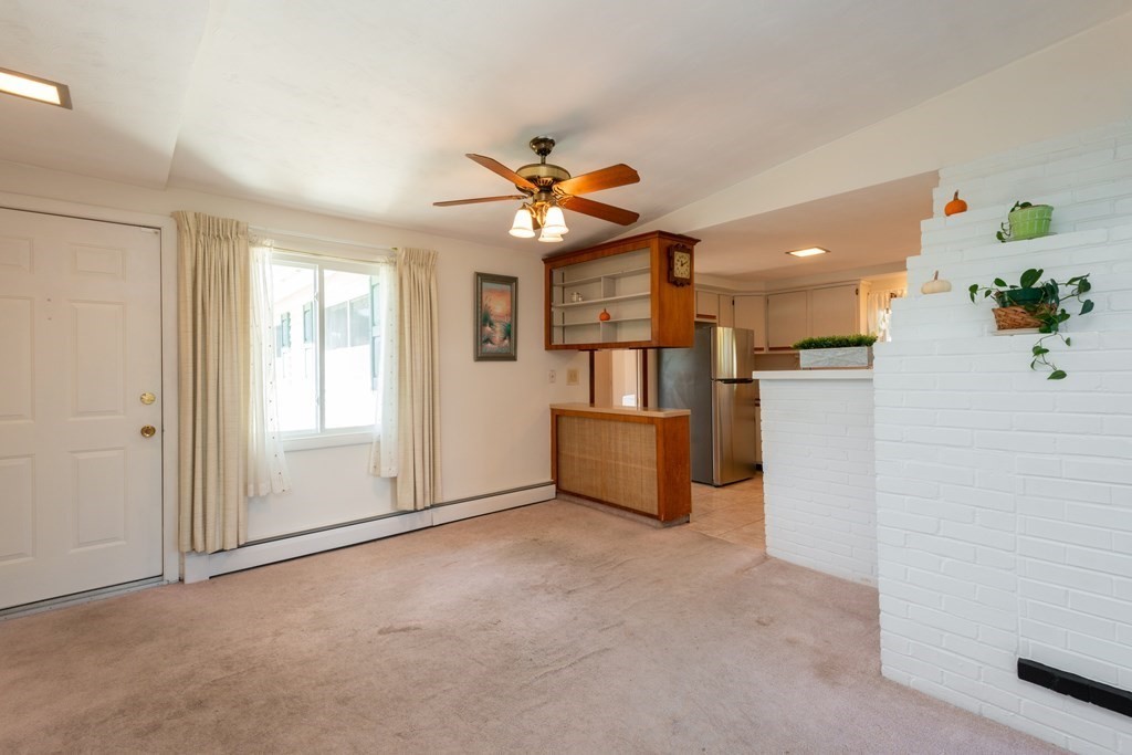 5 Wellesley Road Beverly, MA 01915 - Photo 4 of 42 Gallery Image 4