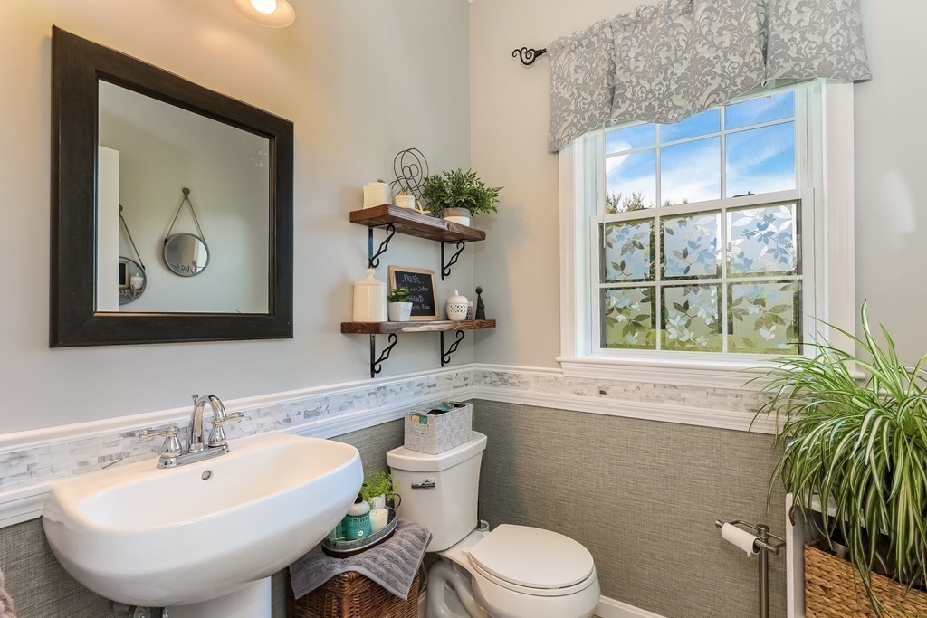 80 Forbes Road Rochester, MA 02770 - Photo 13 of 42