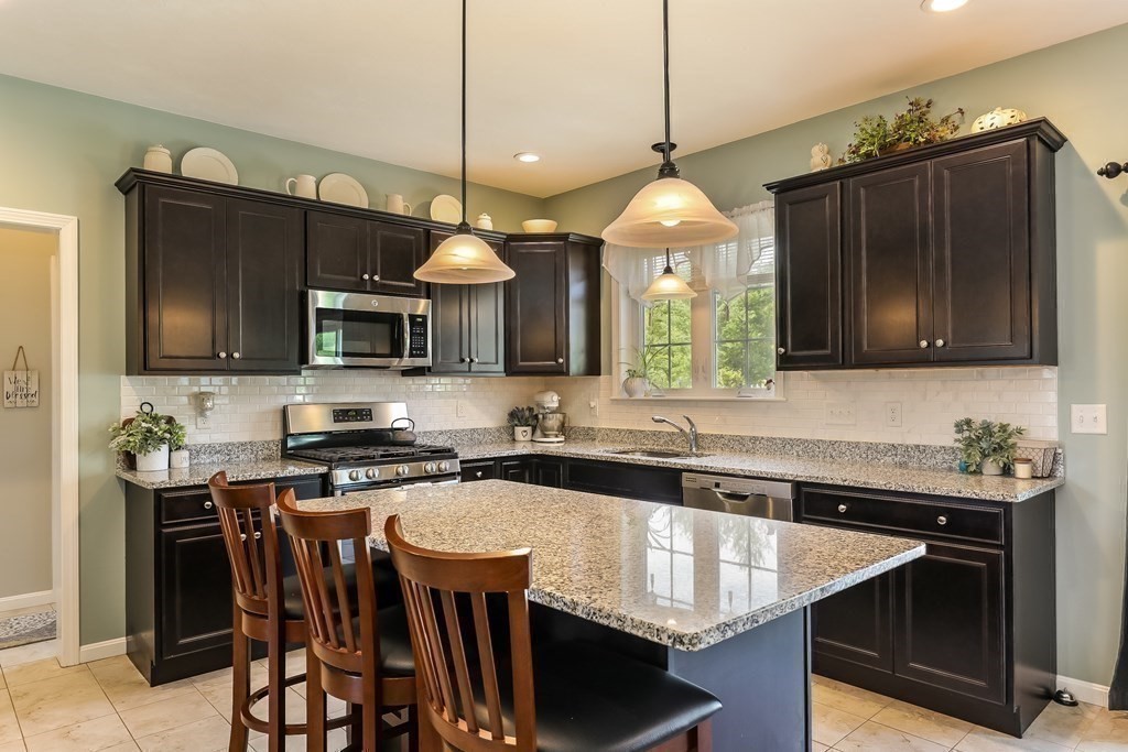 80 Forbes Road Rochester, MA 02770 - Photo 2 of 42
