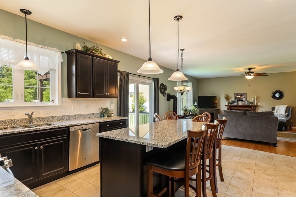 80 Forbes Road Rochester, MA 02770 - Photo 5 of 42