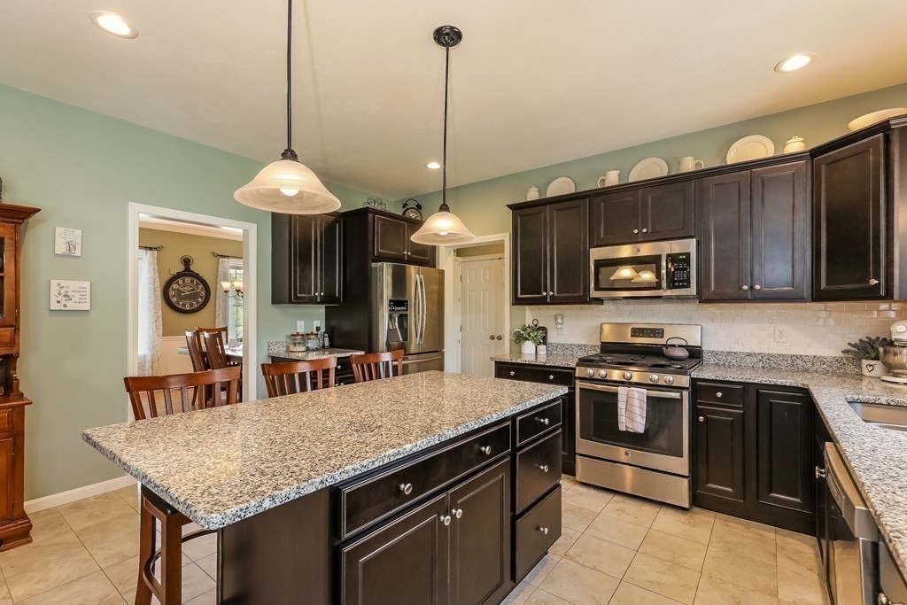 80 Forbes Road Rochester, MA 02770 - Photo 6 of 42