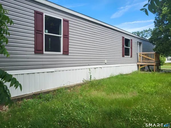 $144,900 | 350 Chesterfield Road, Montville, CT 06370