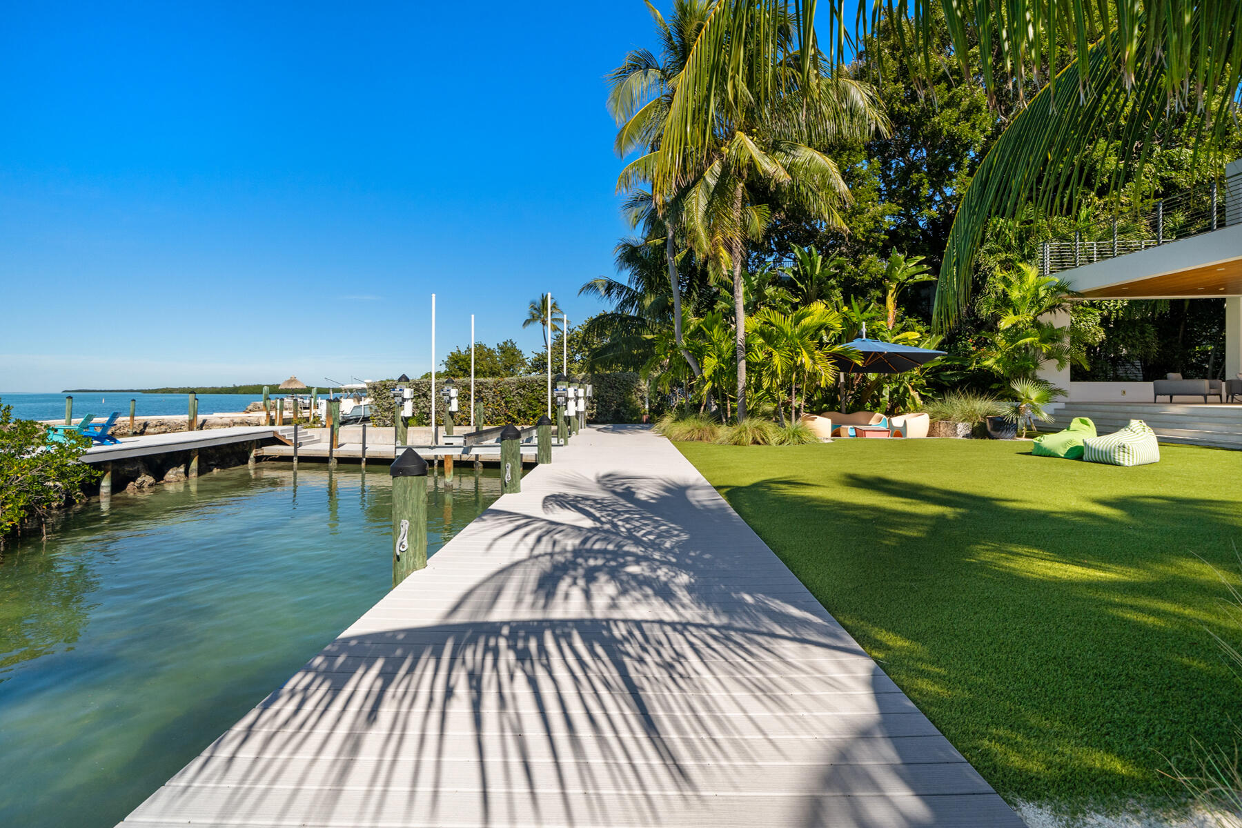 19 Avacado Street Islamorada, FL 33036 - Photo 31 of 104 a view of a lake with a house