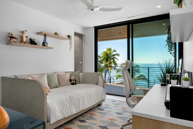 a view of an outdoor space