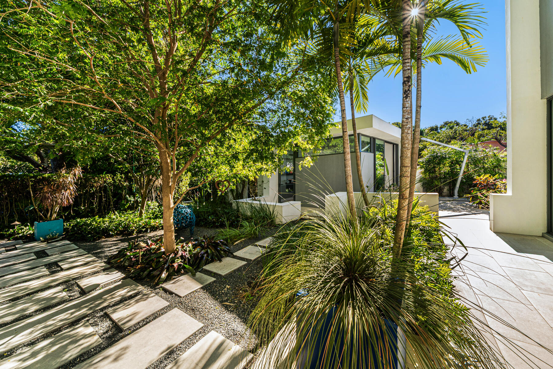 19 Avacado Street Islamorada, FL 33036 - Photo 57 of 104 a view of a backyard of the house