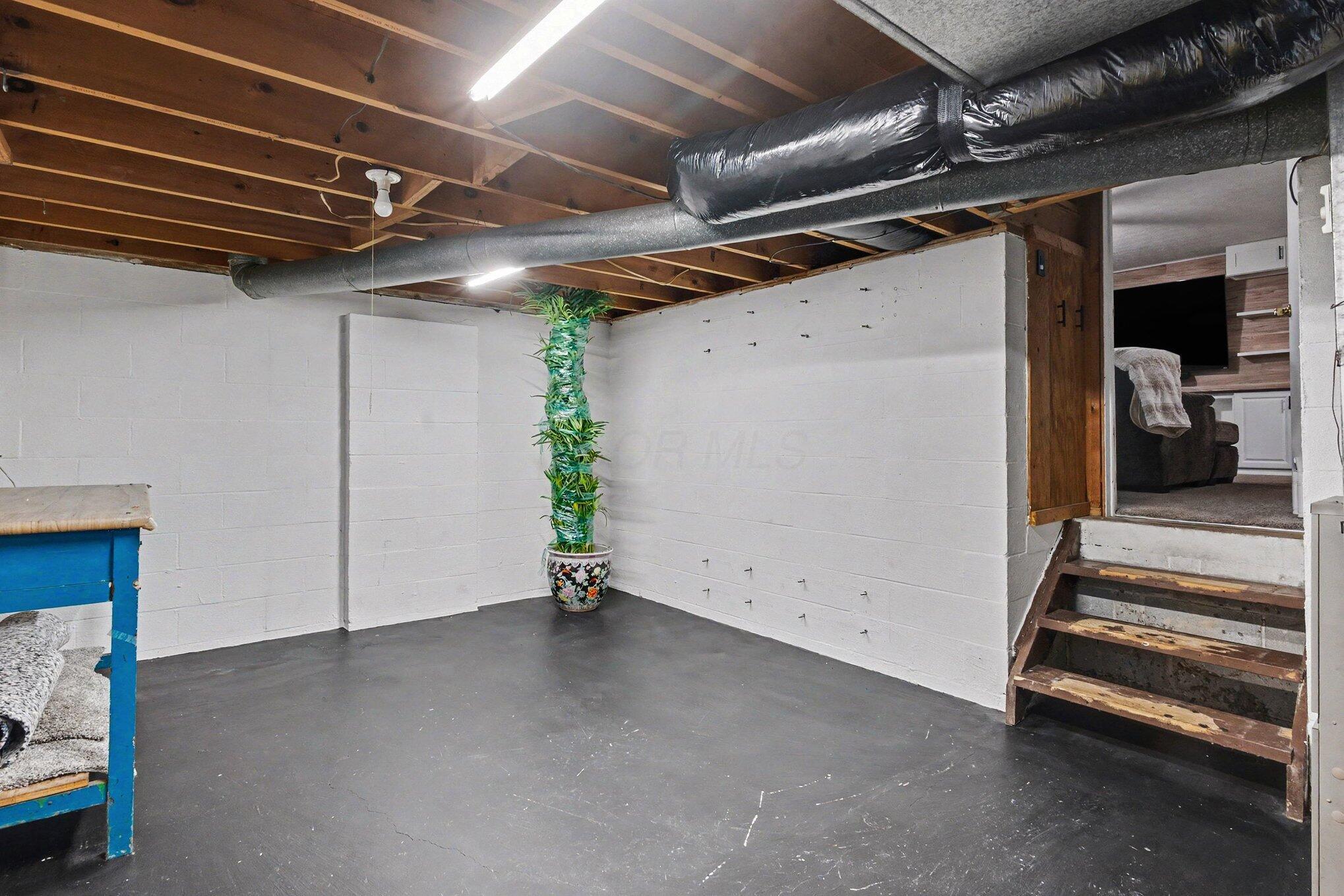 1759 River Bend Road Columbus, OH 43223 - Photo 24 of 32 024_file_7716