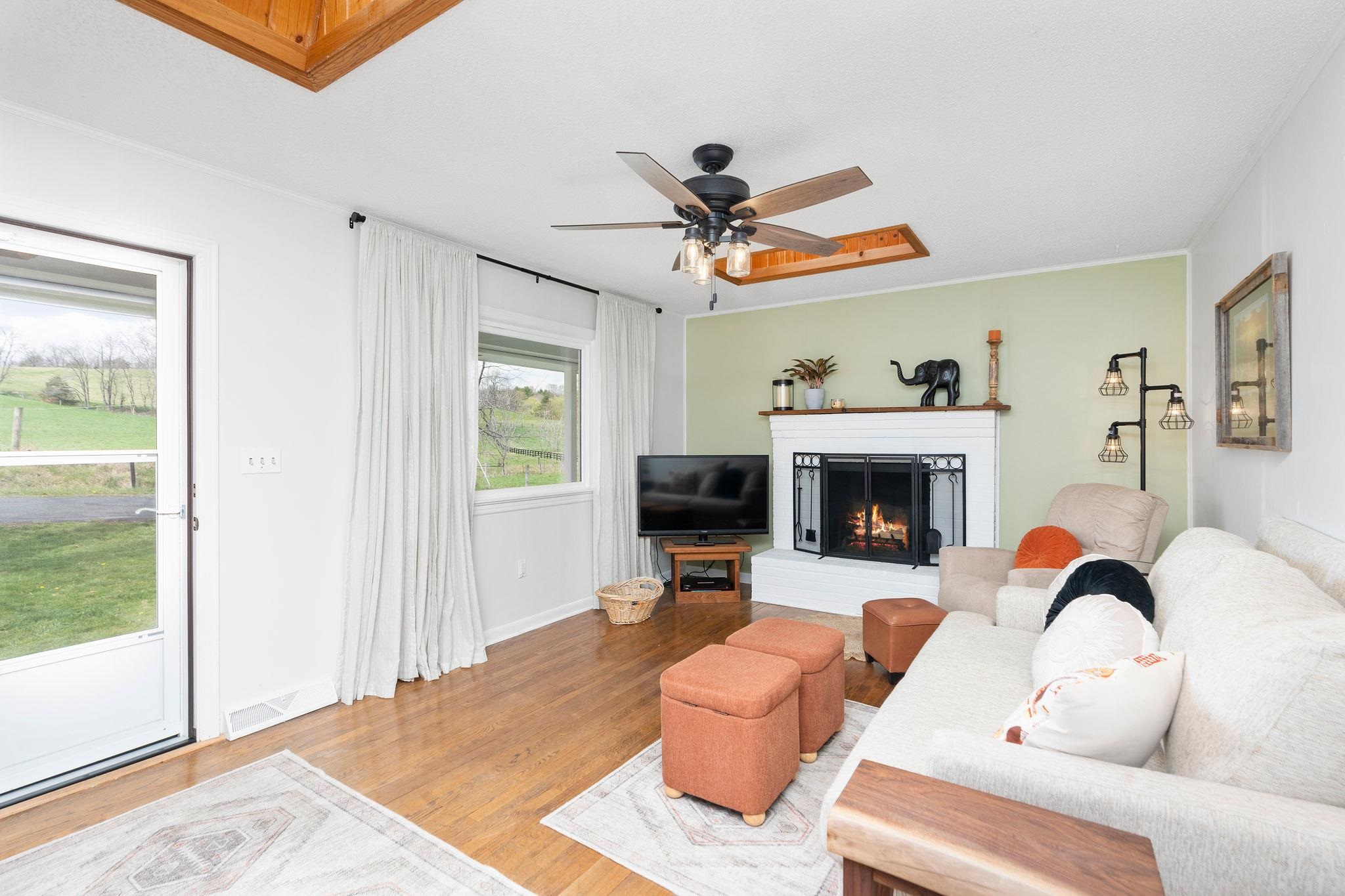 232 Whiskey Creek Road Churchville, VA 24421 - Photo 8 of 52 Gallery Image 8
