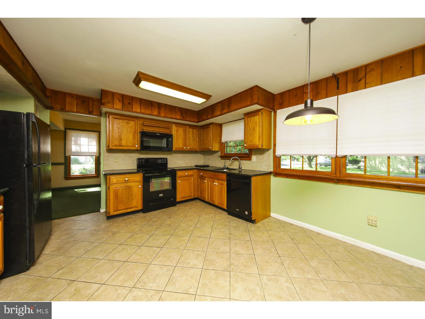 542 Coach Road Horsham, PA 19044 - Photo 4 of 15 Gallery Image 4