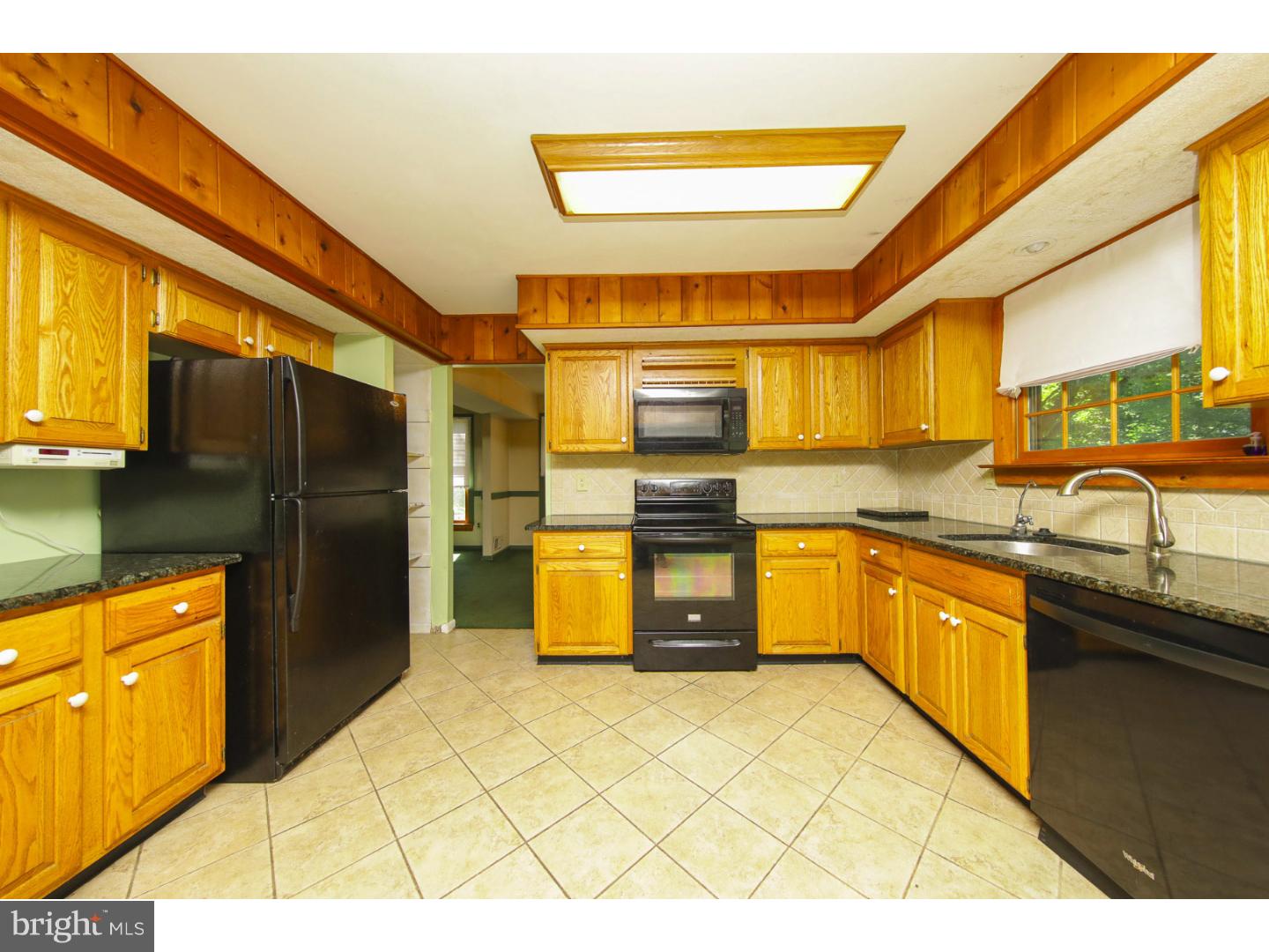 542 Coach Road Horsham, PA 19044 - Photo 5 of 15 Gallery Image 5