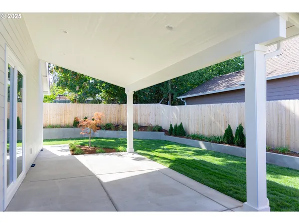 $489,900 | 240 Southwest Jefferson Street, Sheridan, OR 97378