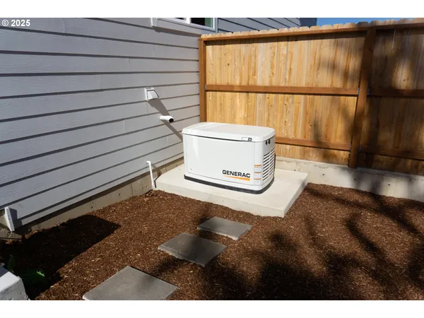 $489,900 | 240 Southwest Jefferson Street, Sheridan, OR 97378