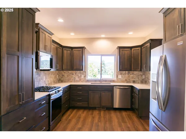 $489,900 | 240 Southwest Jefferson Street, Sheridan, OR 97378