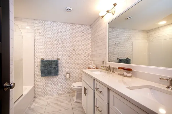 $3,000 | 138 Elm Street, Unit 30, Kingston, MA 02364