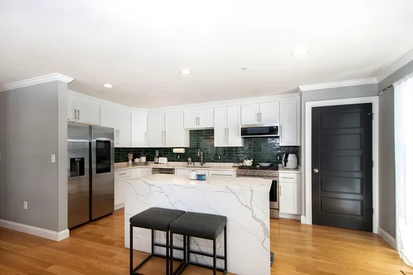 $3,000 | 138 Elm Street, Unit 30, Kingston, MA 02364