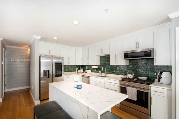 $3,000 | 138 Elm Street, Unit 30, Kingston, MA 02364