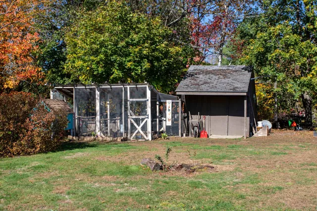 $1,100,000 | 227 Portsmouth Avenue, Stratham, NH 03885