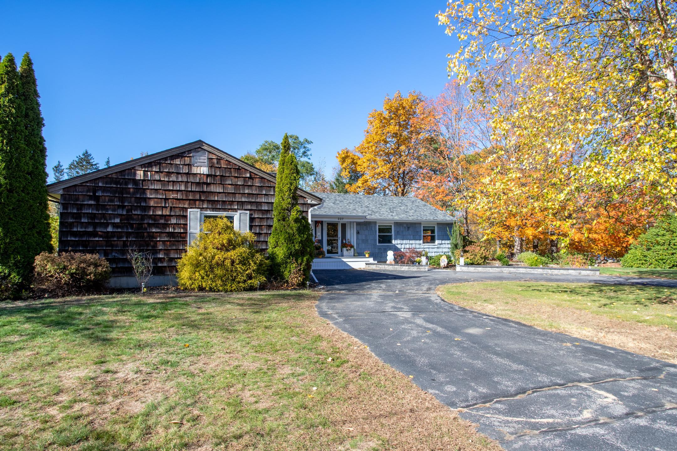227 Portsmouth Avenue Stratham, NH 03885 - Photo 3 of 60