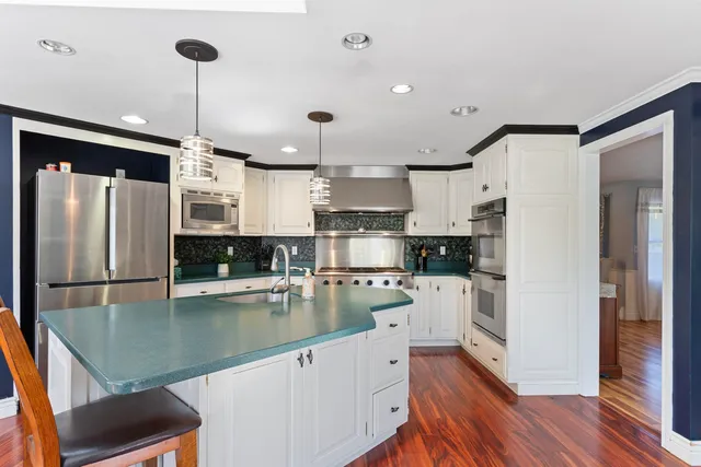 $1,100,000 | 227 Portsmouth Avenue, Stratham, NH 03885