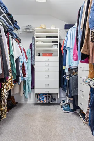 $1,100,000 | 227 Portsmouth Avenue, Stratham, NH 03885