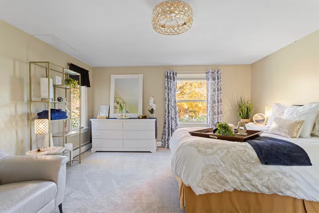 $1,100,000 | 227 Portsmouth Avenue, Stratham, NH 03885