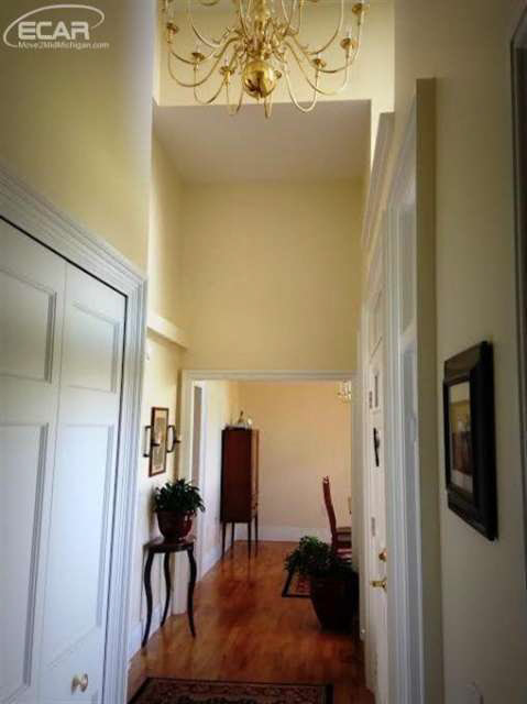 8053 Coldwater Road Flushing, MI 48433 - Photo 8 of 23 20422107-7.JPG
