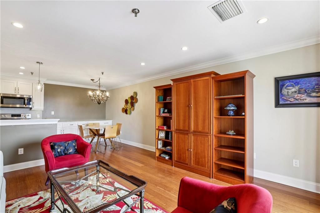 300 Johnson Ferry Road, Unit B804 Sandy Springs, GA 30328 - Photo 23 of 37 a livingroom with furniture