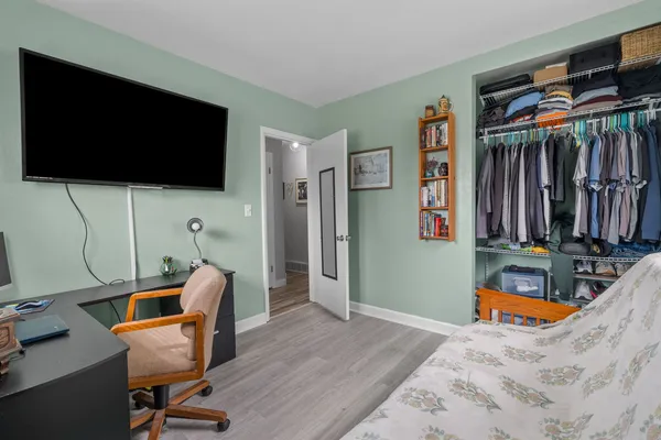 $159,900 | 2410 North Michigan Avenue, Davenport, IA 52804