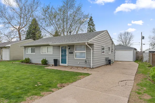 $159,900 | 2410 North Michigan Avenue, Davenport, IA 52804