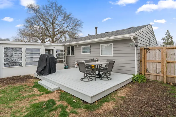$159,900 | 2410 North Michigan Avenue, Davenport, IA 52804