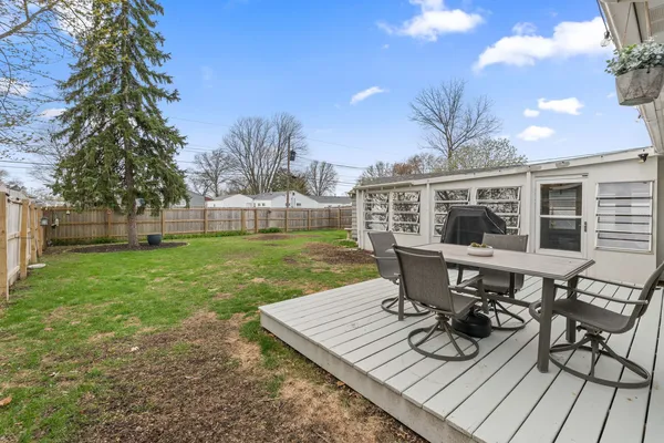 $159,900 | 2410 North Michigan Avenue, Davenport, IA 52804