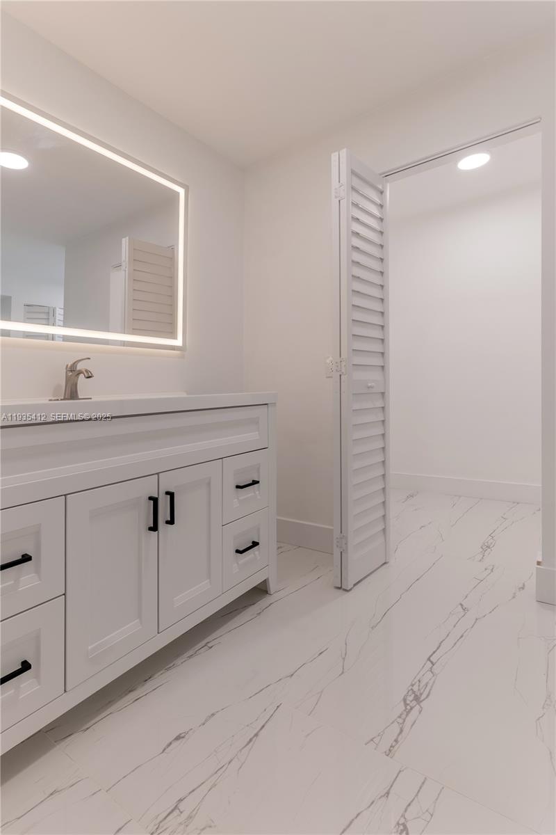 8435 Casa Del Lago, Unit 22C Boca Raton, FL 33433 - Photo 29 of 46