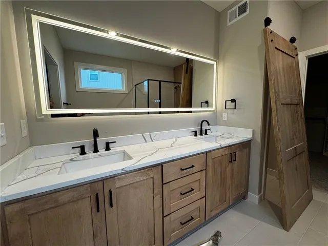 $599,000 | 13545 Northeast 114th Place, Kearney, MO 64060