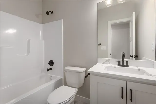 $594,900 | 13545 Northeast 114th Place, Kearney, MO 64060