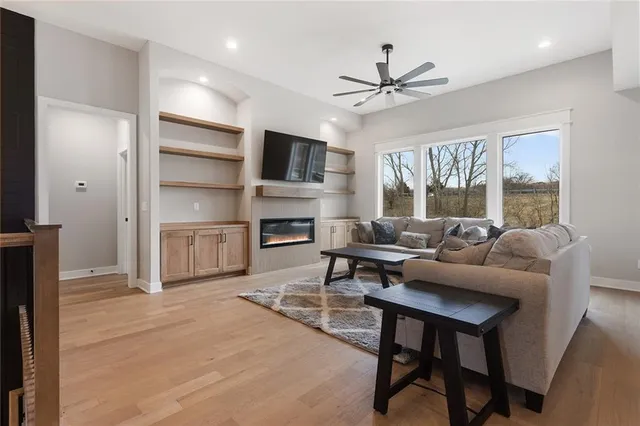 $594,900 | 13545 Northeast 114th Place, Kearney, MO 64060