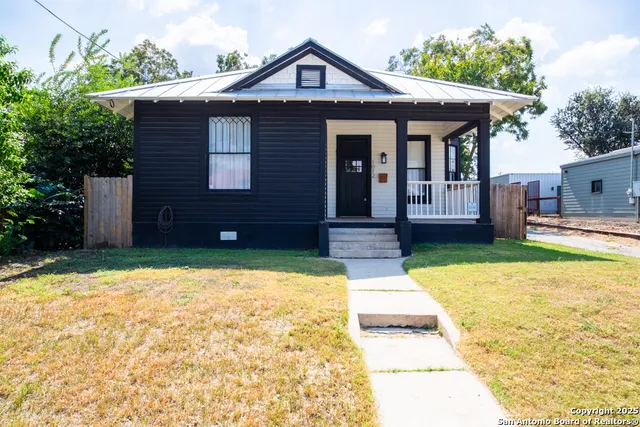 $1,985 | 1012 Dawson Street, San Antonio, TX 78202