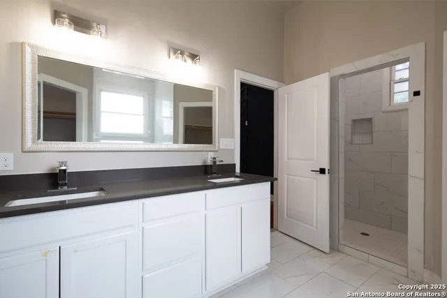 $1,985 | 1012 Dawson Street, San Antonio, TX 78202