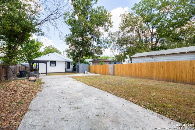 $1,985 | 1012 Dawson Street, San Antonio, TX 78202