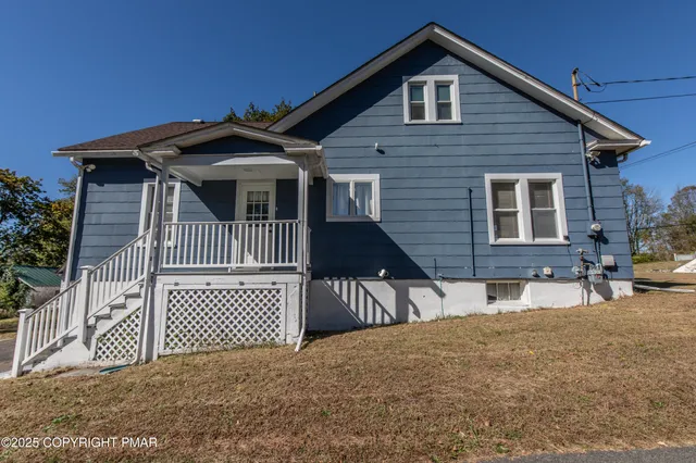 $339,900 | 19 Smith Street, East Stroudsburg, PA 18301