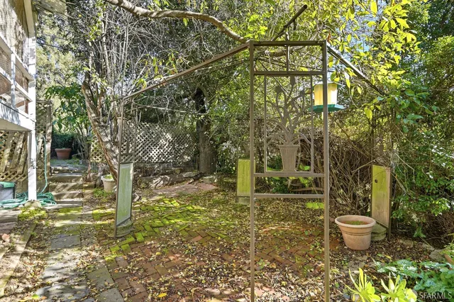 $398,000 | 6391 Hillmont Drive, Oakland, CA 94605