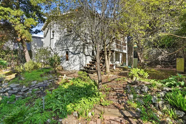 $398,000 | 6391 Hillmont Drive, Oakland, CA 94605