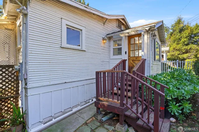 $398,000 | 6391 Hillmont Drive, Oakland, CA 94605