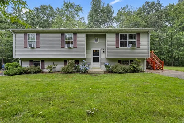 $519,900 | 130 Grove Street, Millville, MA 01529