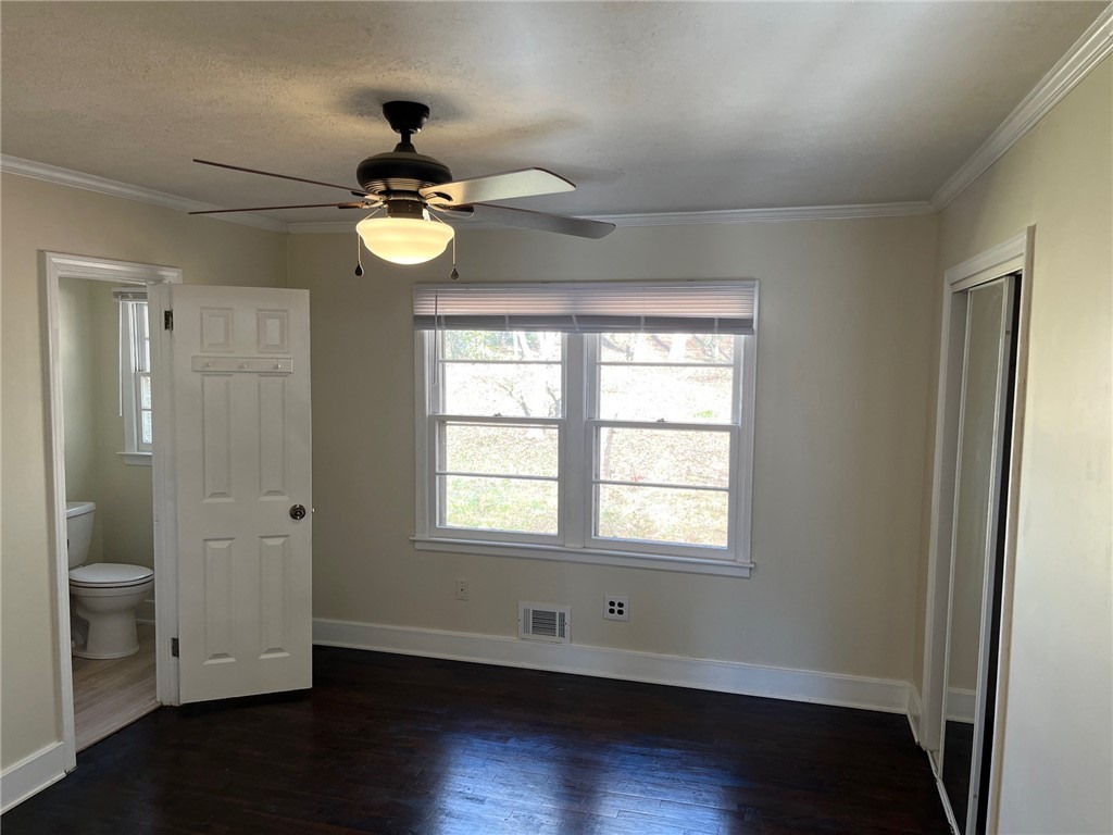 207 Skyview Drive Clemson, SC 29631 - Photo 4 of 18 Master bedroom