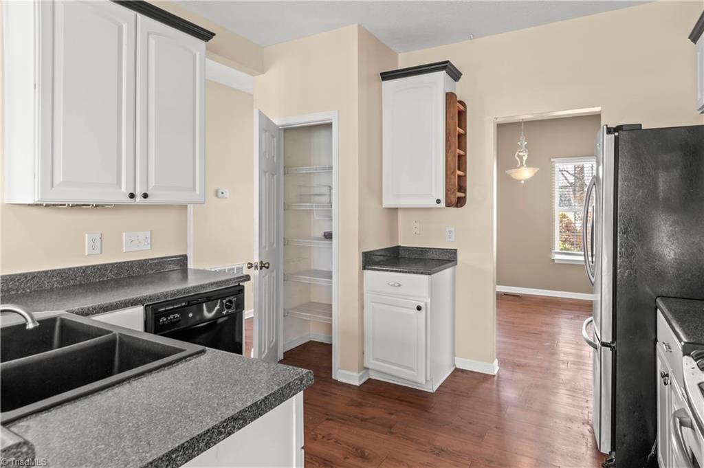 208 Mountain View Road Statesville, NC 28625 - Photo 15 of 49