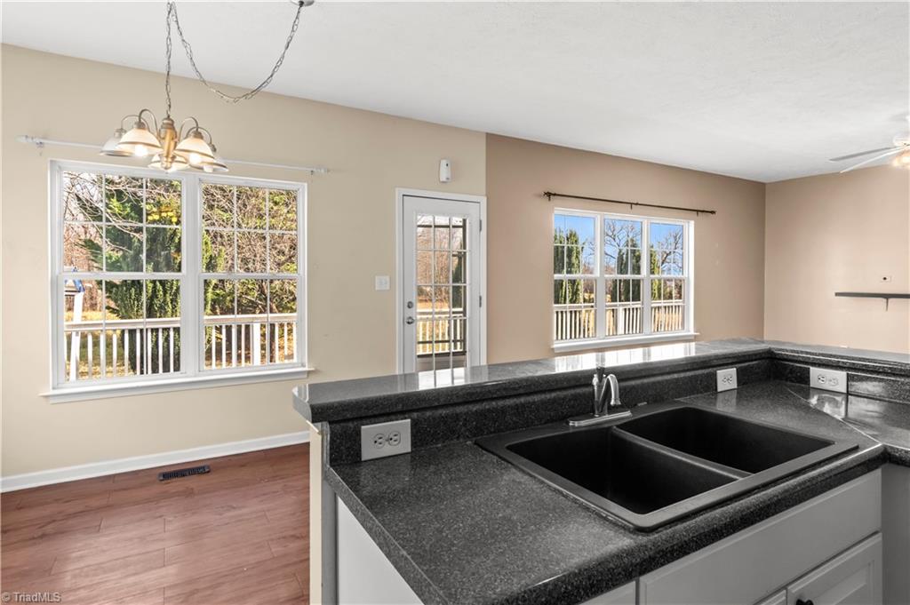 208 Mountain View Road Statesville, NC 28625 - Photo 16 of 49