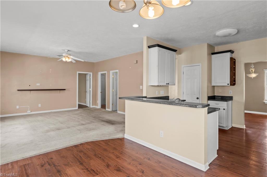 208 Mountain View Road Statesville, NC 28625 - Photo 17 of 49