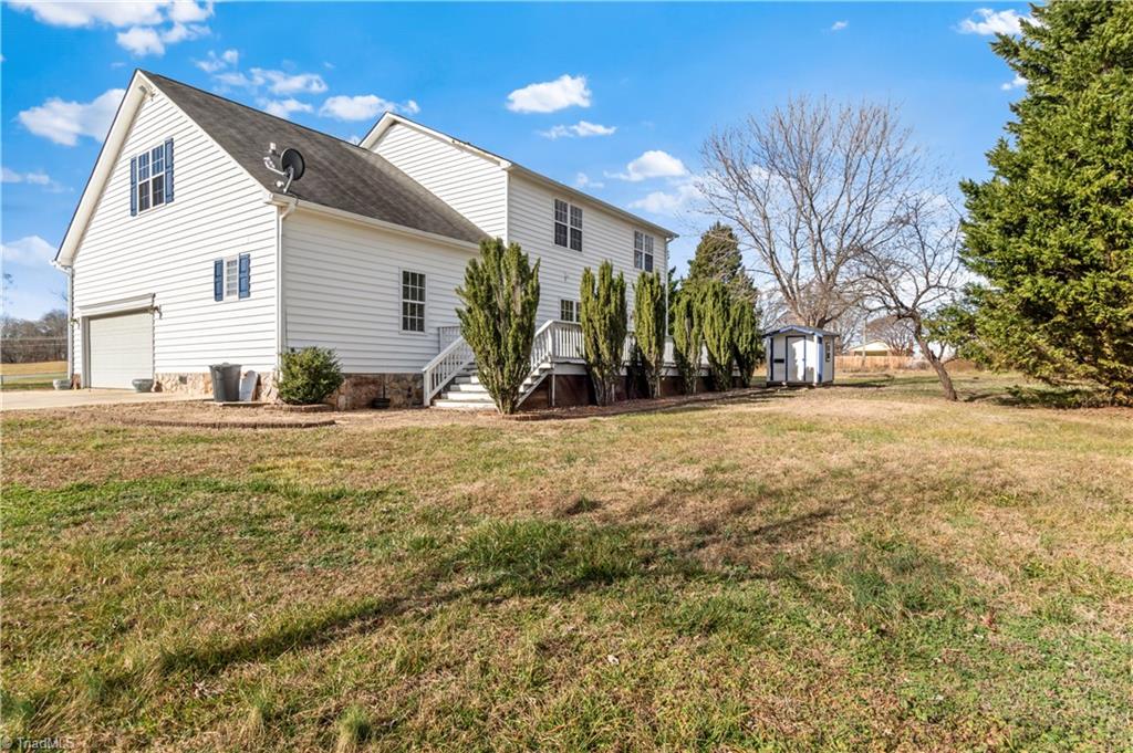 208 Mountain View Road Statesville, NC 28625 - Photo 43 of 49