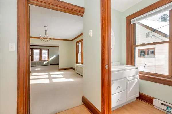 $430,000 | 845 Grandview Avenue, Duluth, MN 55812