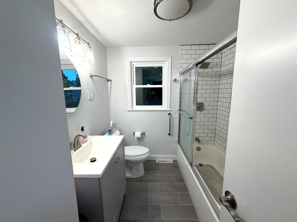 40 Neal Street Walpole, MA 02081 - Photo 15 of 42